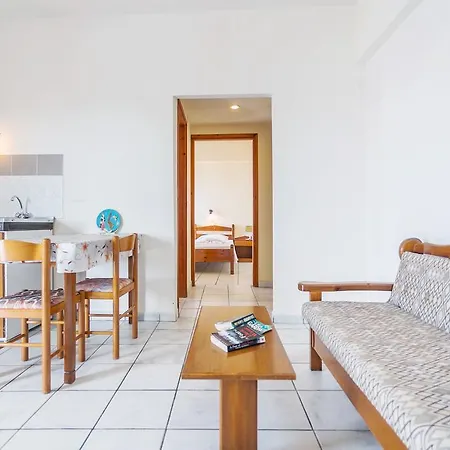 Yiannis ηotel Apart Otel Foiníkion