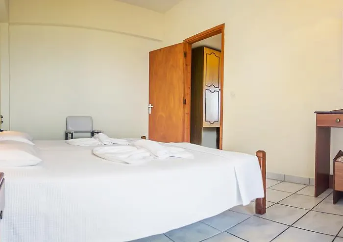 아파트호텔 Yiannis ηotel Foiníkion