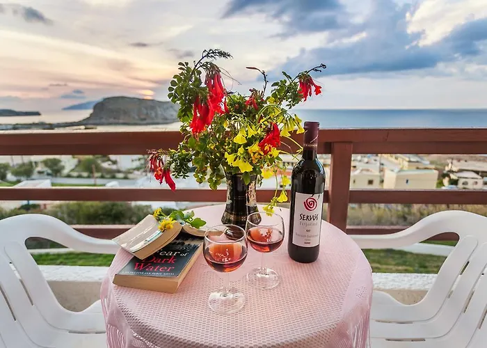 Yiannis ηotel 아파트호텔 Foiníkion